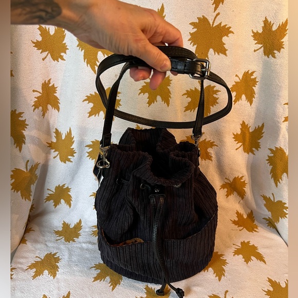 Patrizia Nash velvet corduroy sack bag crossbody - Picture 5 of 13